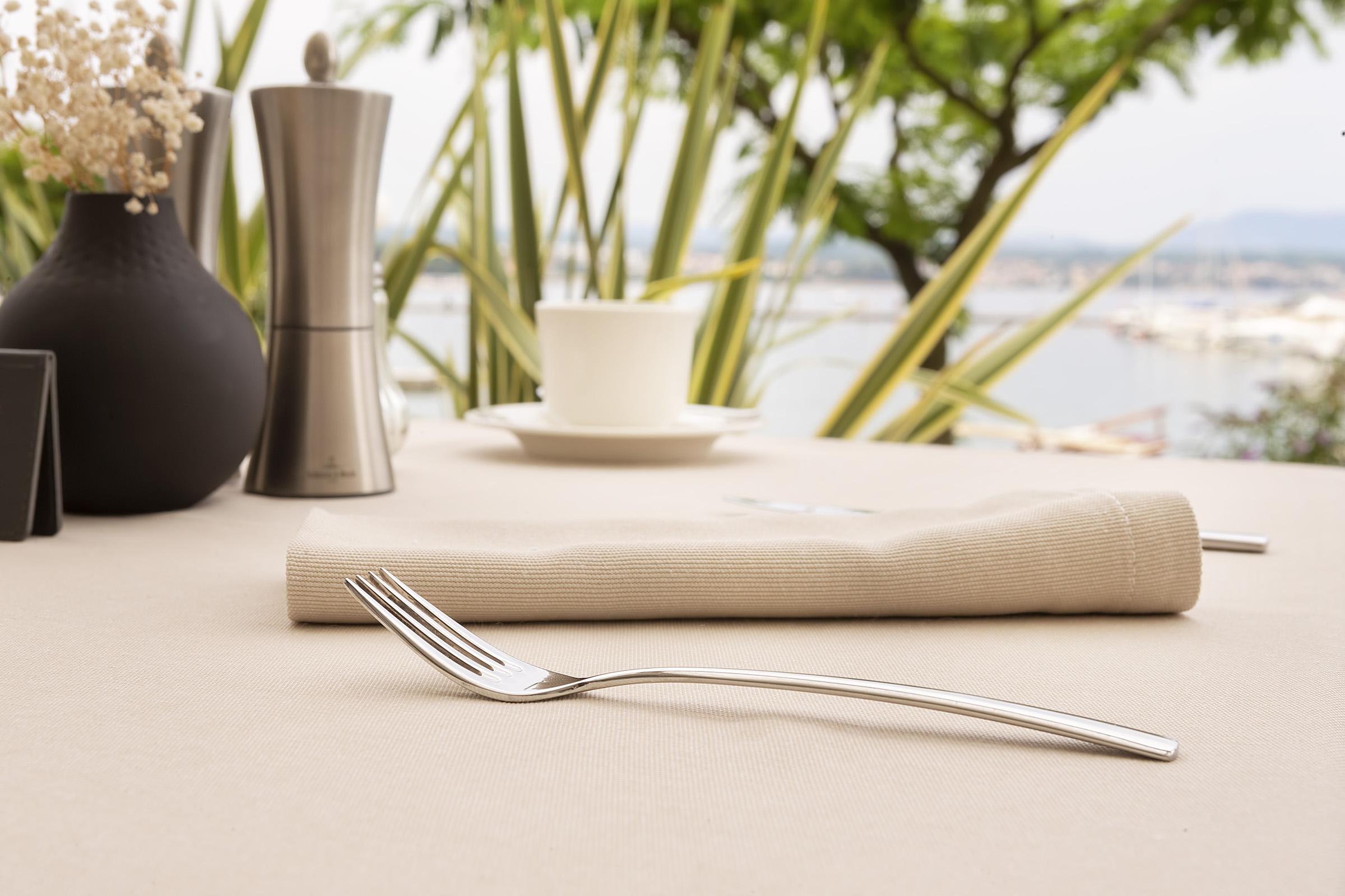 Luxury Hotel Riva Малинська Екстер'єр фото A dinner fork